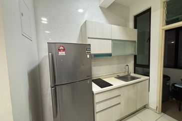 D'Summit Residences @ Kempas Utama