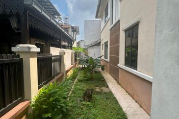 Taman Austin Perdana