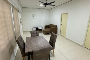 Bangunan Duta Impian (The Embassy Suites)