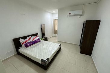 Bangunan Duta Impian (The Embassy Suites)