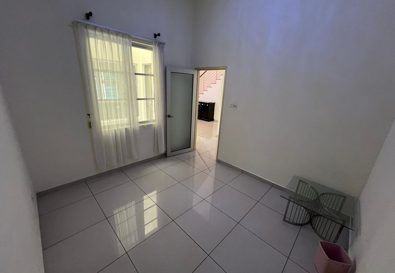 Bina Park Bandar Seri Alam