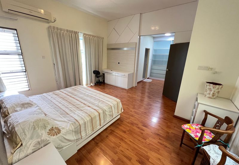 Bina Park Bandar Seri Alam