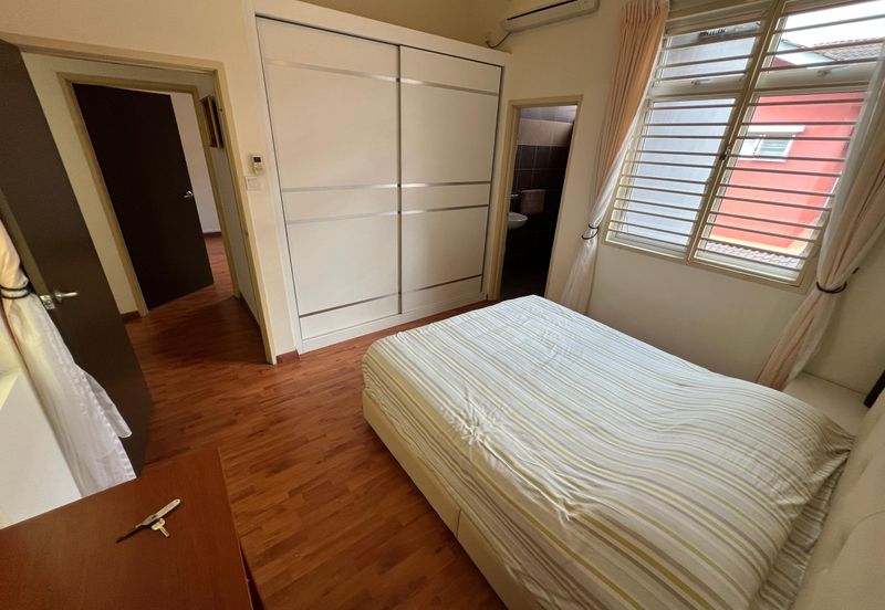 Bina Park Bandar Seri Alam