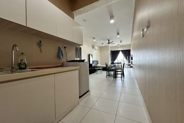 Akademik Suite @ Mount Austin