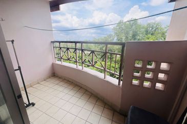 Prima Regency (Dorchester Court)