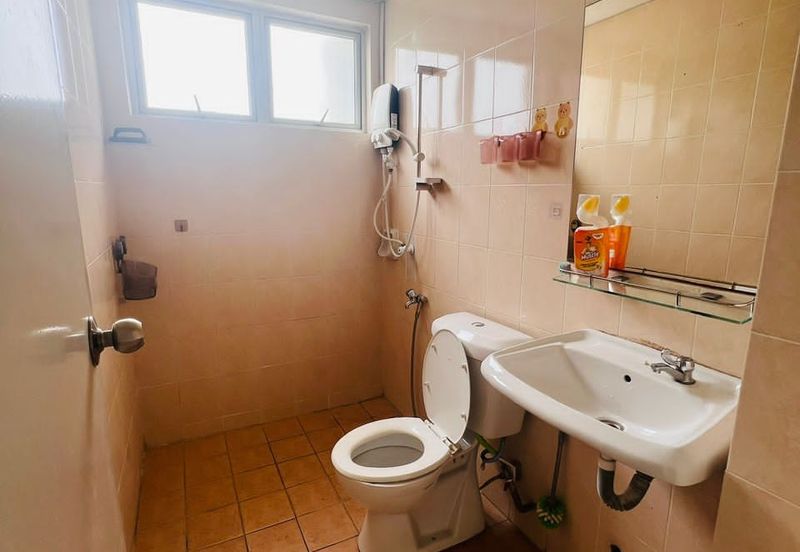 Prima Regency (Dorchester Court)