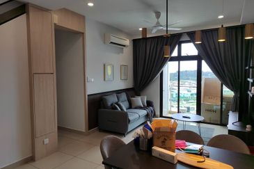 D'Summit Residences @ Kempas Utama