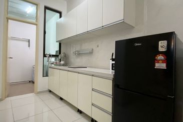 D'Summit Residences @ Kempas Utama