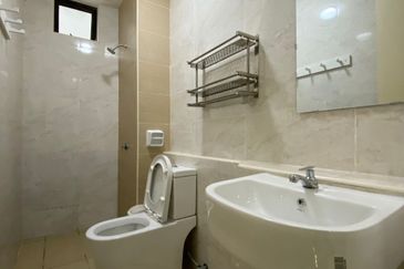 D'Summit Residences @ Kempas Utama