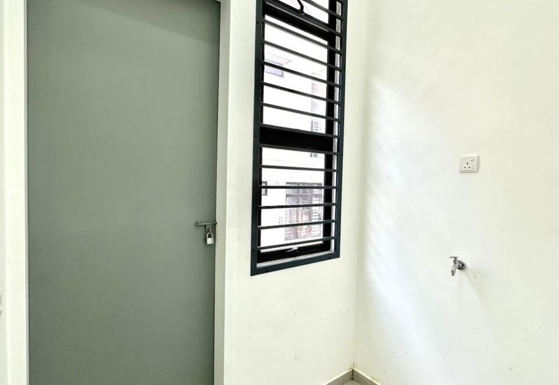 Bukit Indah Avenue 26 @ Villosa