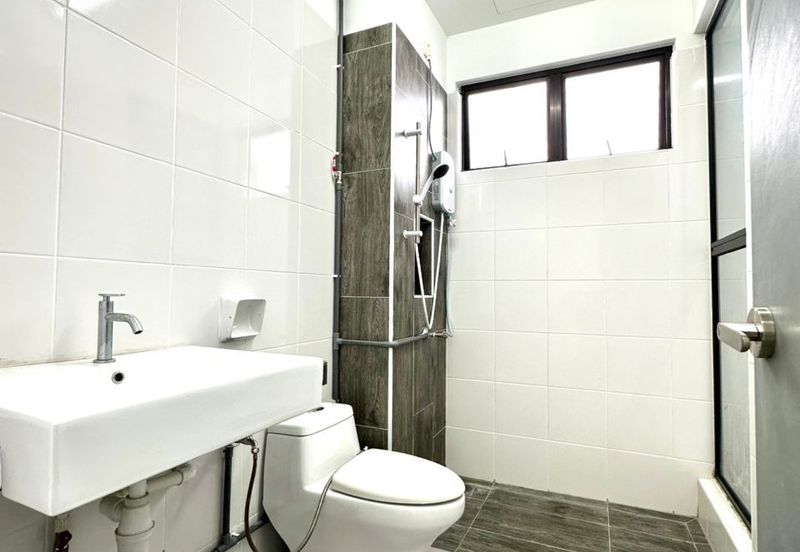 Bukit Indah Avenue 26 @ Villosa