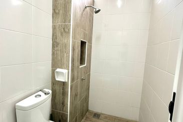 Bukit Indah Avenue 26 @ Villosa