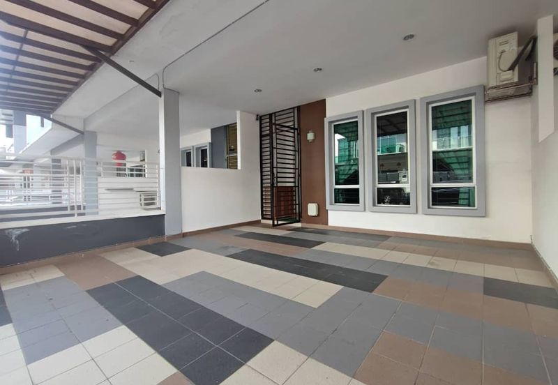 Austin Residence @Taman Mount Austin