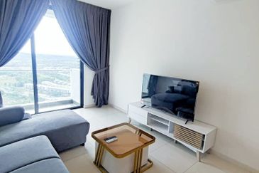 The M @ Medini Macrolink