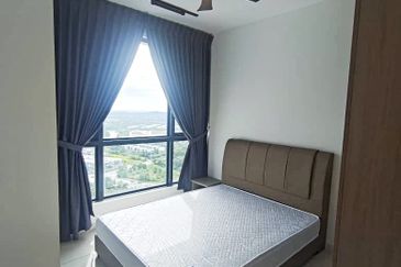 The M @ Medini Macrolink