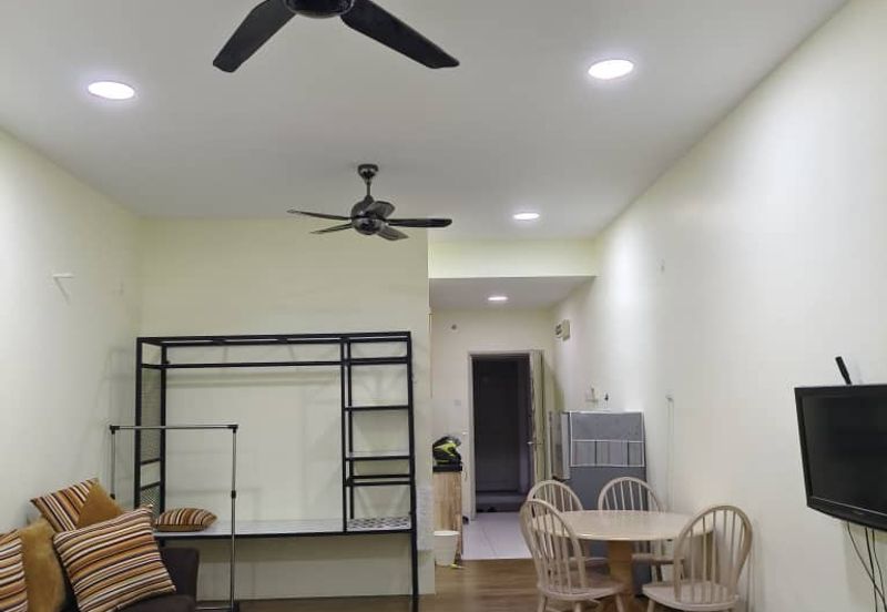 Akademik Suite @ Mount Austin