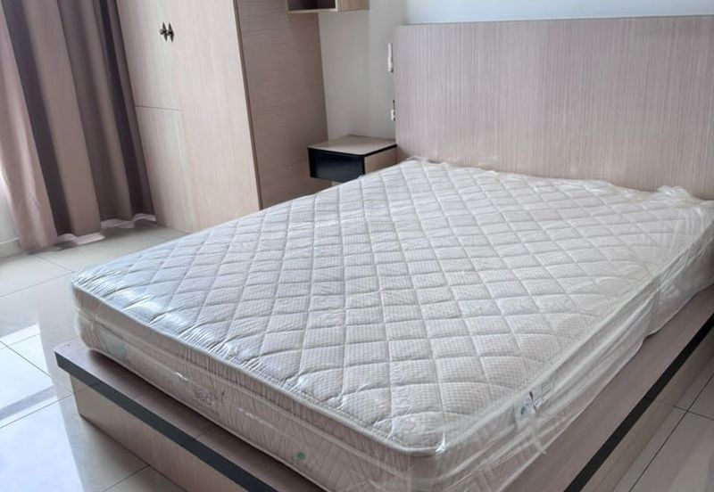 Dedaun Hijau (Greenfield Regency)