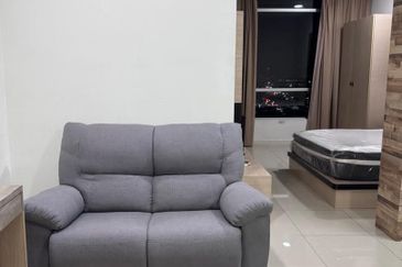 Dedaun Hijau (Greenfield Regency)