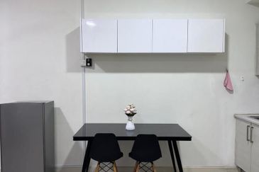 Dedaun Hijau (Greenfield Regency)