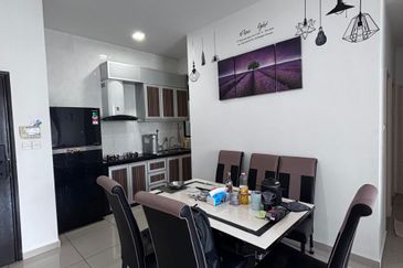 D'Summit Residences @ Kempas Utama