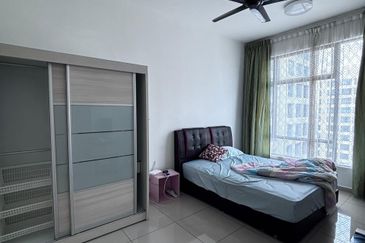 D'Summit Residences @ Kempas Utama