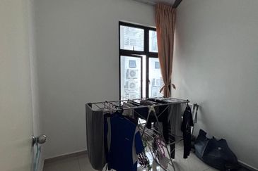 D'Summit Residences @ Kempas Utama