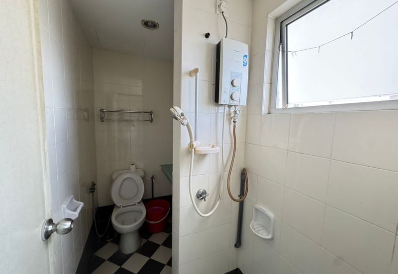 Bangunan Duta Impian (The Embassy Suites)