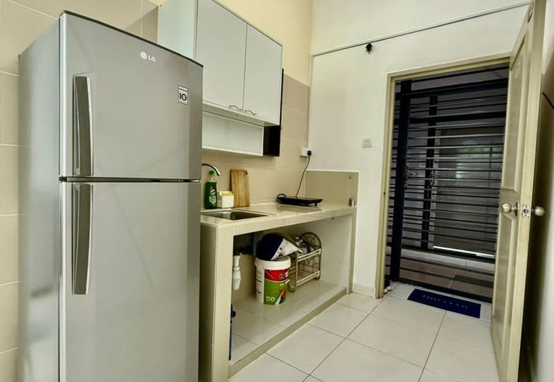 Akademik Suite @ Mount Austin