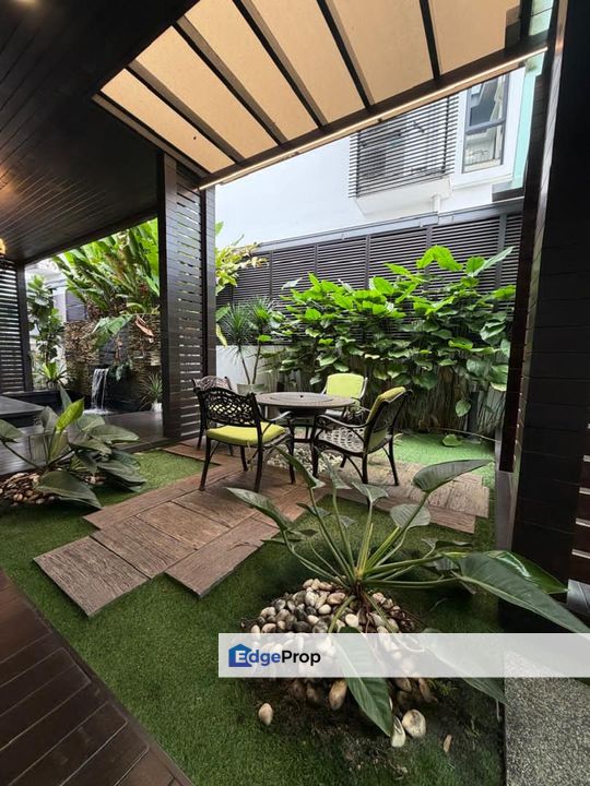 Isola Grandeur, Senibong Cove, Masai, Johor., Johor, Masai