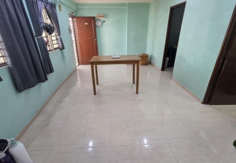 Bangunan Duta Impian (The Embassy Suites)