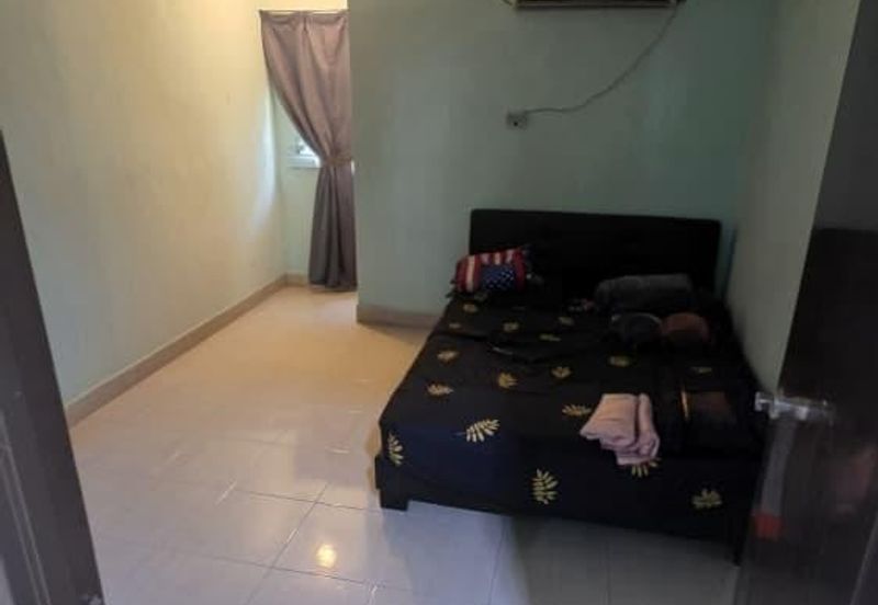 Bangunan Duta Impian (The Embassy Suites)