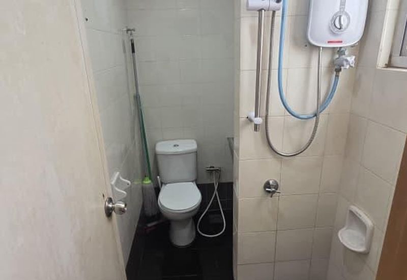 Bangunan Duta Impian (The Embassy Suites)