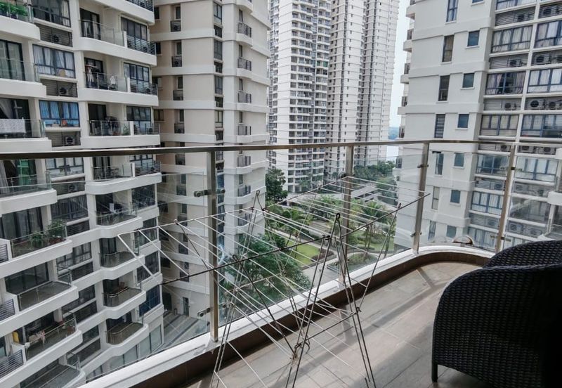 Baypoint @ Country Garden Danga Bay