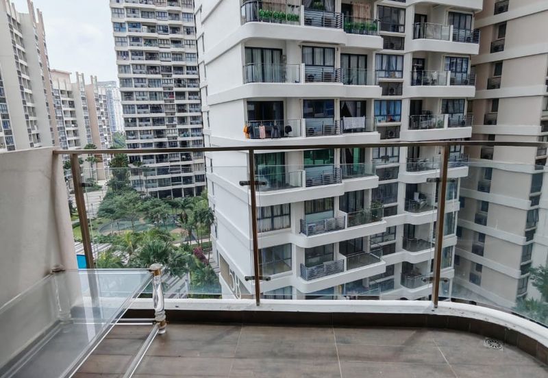 Baypoint @ Country Garden Danga Bay