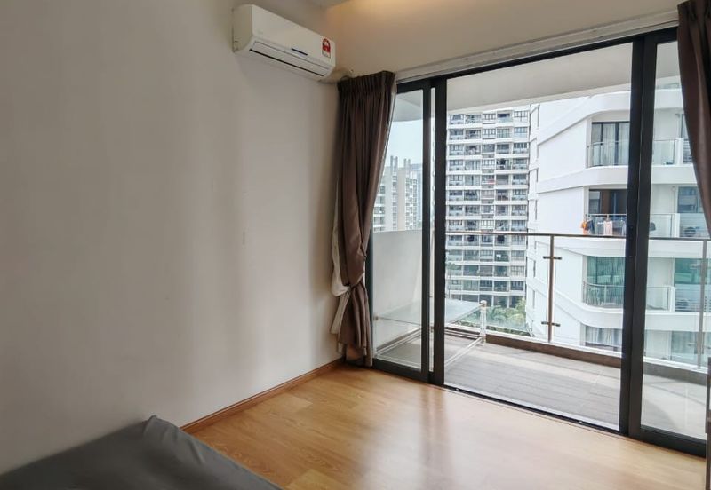 Baypoint @ Country Garden Danga Bay