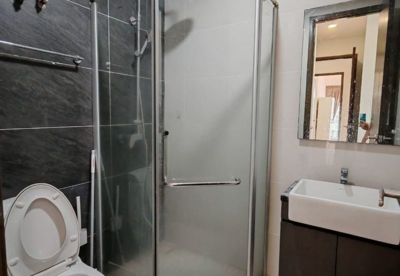 Baypoint @ Country Garden Danga Bay