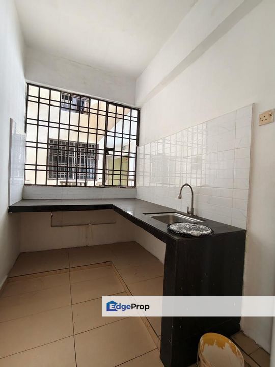 Putri Ria Apartment, Taman Megah Ria, Masai, Johor., Johor, Masai