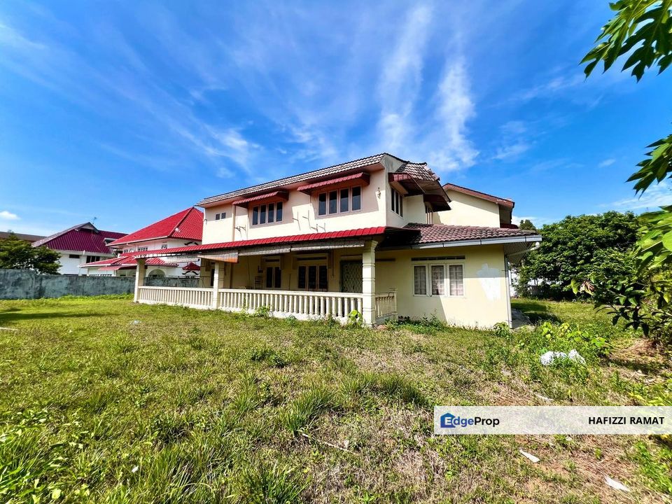 Charming Bungalow in Taman Perkota, Bukit Baru Melaka For Sale, Melaka, Melaka Tengah