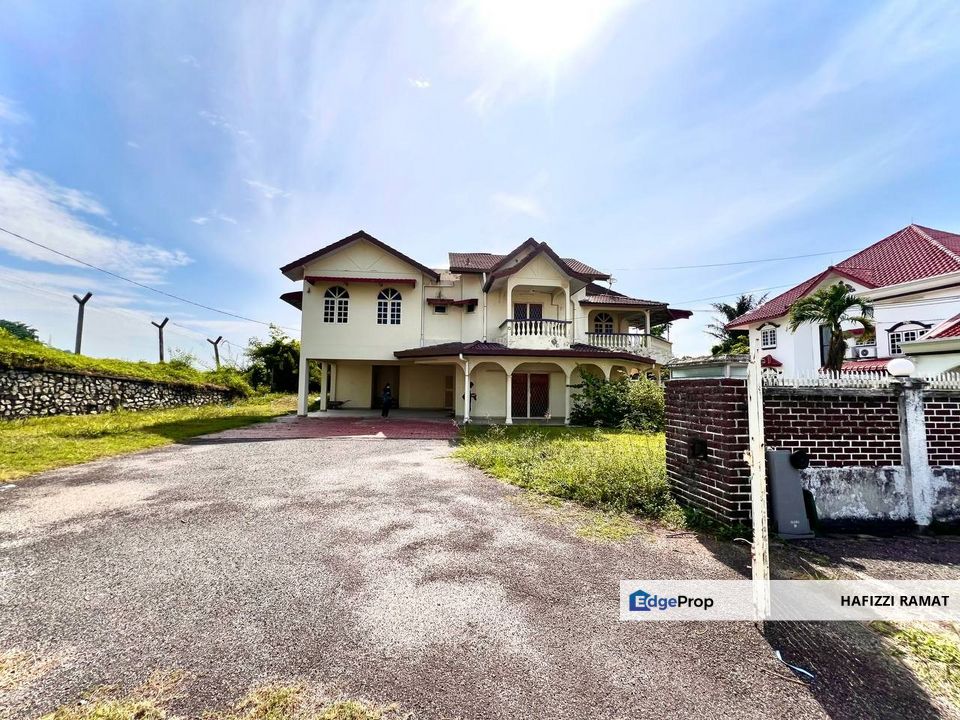 Charming Bungalow in Taman Perkota, Bukit Baru Melaka For Sale, Melaka, Melaka Tengah