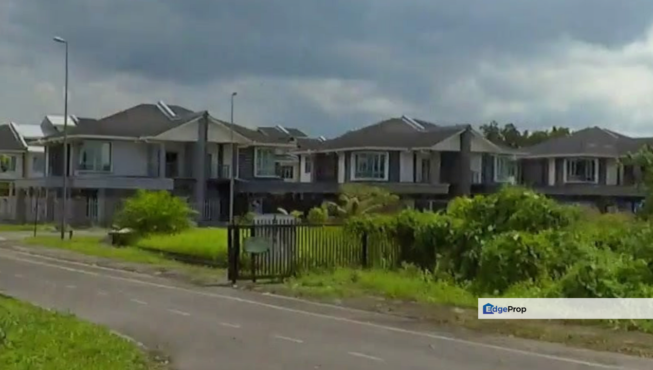 TAMAN KOPPES KUCHING DOUBLE STOREY TERRACE HOUSE FOR AUCTION, Sarawak, Kuching