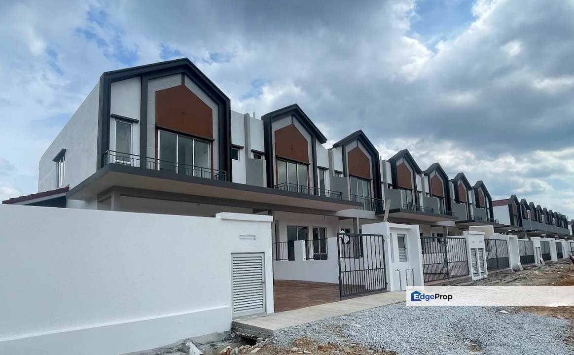 ION BELIAN GARDEN BATANG KALI DOUBLE STOREY TERRACE HOUSE FOR AUCTION, Selangor, Batang Kali