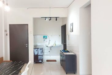 Residensi Warnasari 2