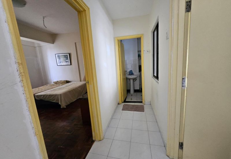 Marina Crescent Condominium