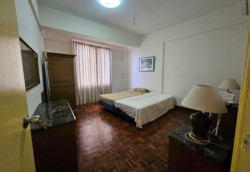 Marina Crescent Condominium