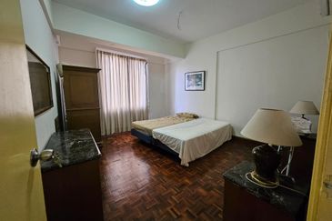 Marina Crescent Condominium