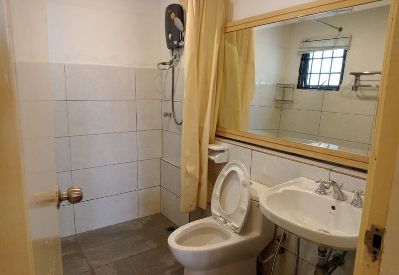 Marina Crescent Condominium