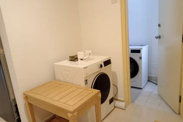 Marina Crescent Condominium