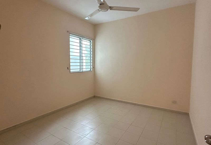 ANGGERIK COURT APARTMENT (PUTRA NILAI)