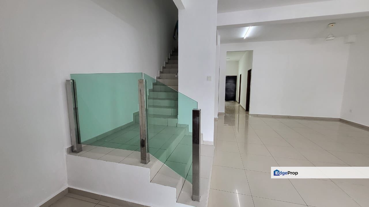 2 Storey Terrace Taman Nusari Bayu 3, Bandar Sri Sendayan Negeri Sembilan, Negeri Sembilan, Seremban