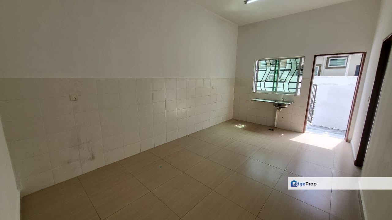 2 Storey Terrace Taman Nusari Bayu 3, Bandar Sri Sendayan Negeri Sembilan, Negeri Sembilan, Seremban